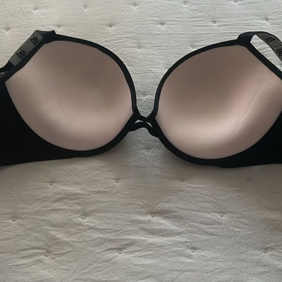 Victorias Secret very sexy rhinestone push up bra - Picture 3 of 4